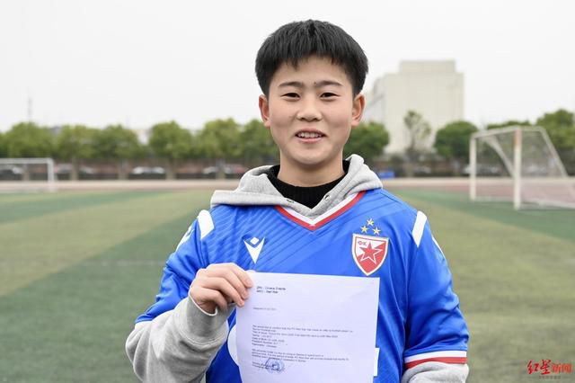 澡池里被强摁开双腿呻吟